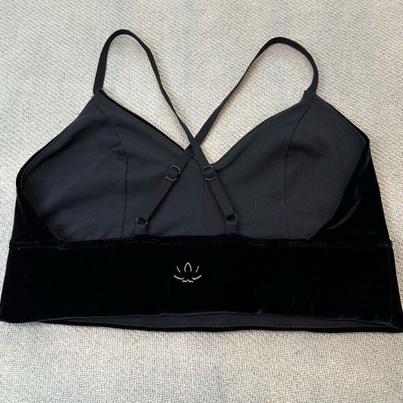 Beyond Yoga Sports Bra Size Large NWT Black Velvet Motion Long Line - Picture 11 of 11